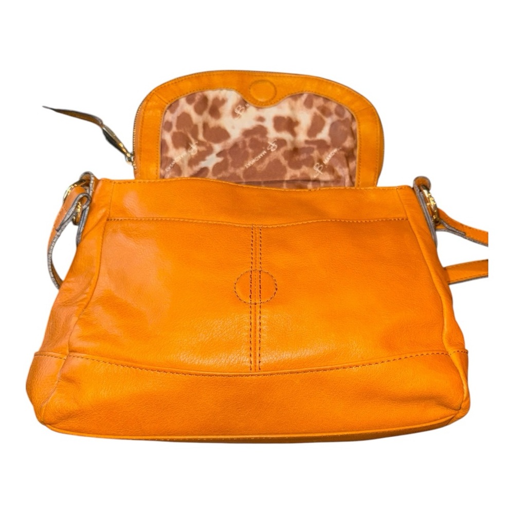 B Makowsky Tan Orange Leather Zip Flap Saddlebag Crossbody Silver hardware B11 - Picture 7 of 11